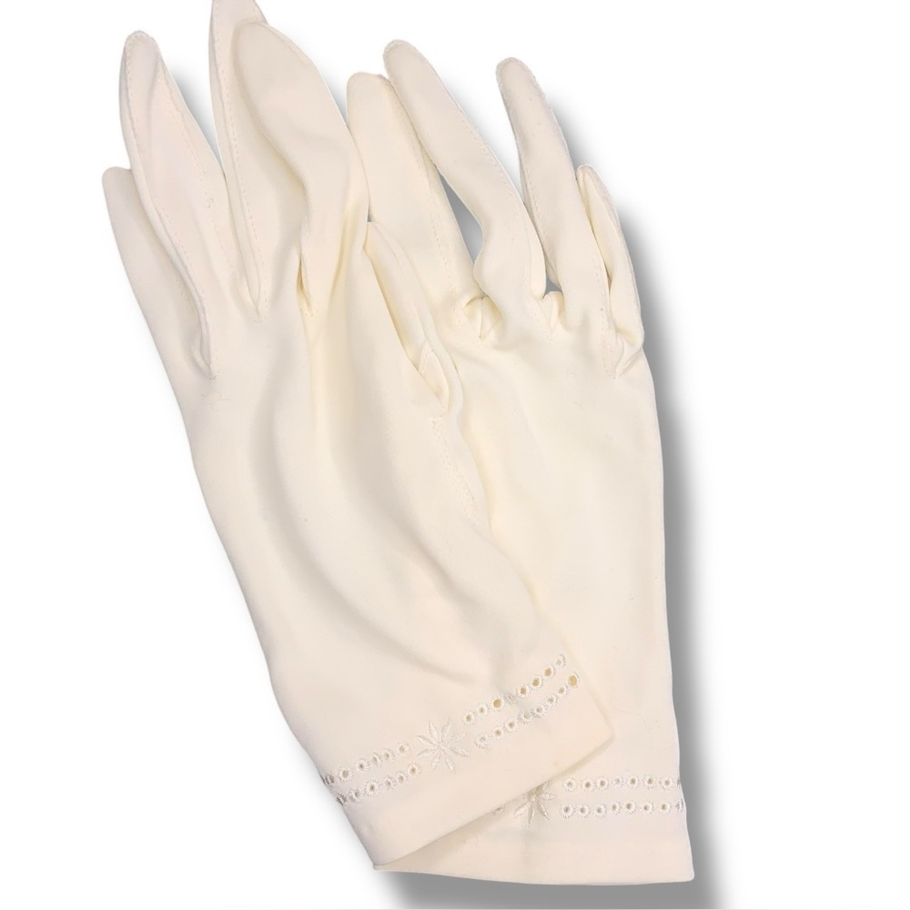 Vintage Small Ivory White Gloves Embroidered Floral Trim Pinup Retro Rockabilly